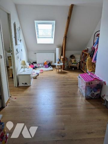 NOYEN SUR SARTHE : Pavillon sur sous-sol et sur terrain 1221 m²