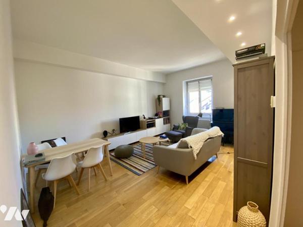 Appartement 4 pièces avec emplacement de parking et cave 
