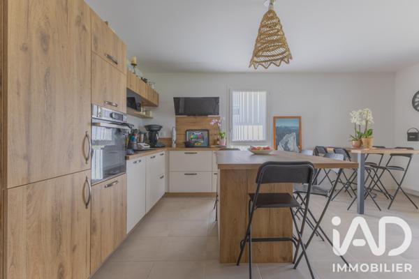 Appartement à vendre 4 pièces 85,6 m² Challes-les-Eaux