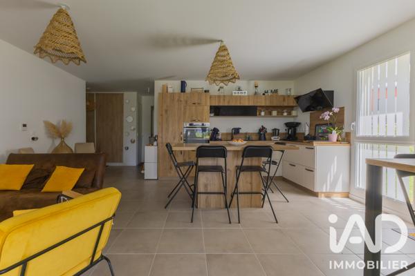Appartement à vendre 4 pièces 85,6 m² Challes-les-Eaux