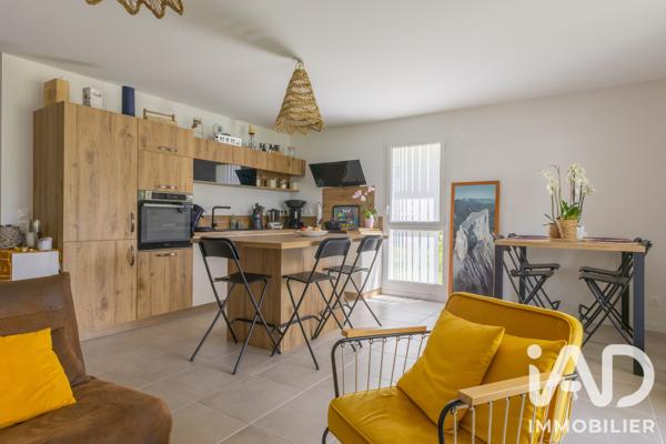 Appartement à vendre 4 pièces 85,6 m² Challes-les-Eaux