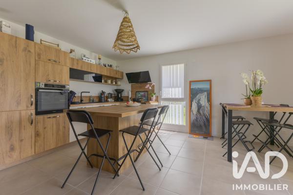 Appartement à vendre 4 pièces 85,6 m² Challes-les-Eaux