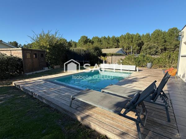 Maison 4 chambres avec piscine et garage