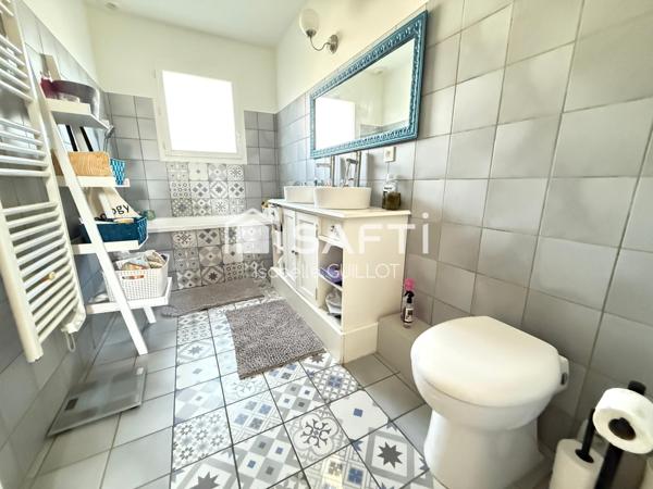 Maison 4 chambres avec piscine et garage