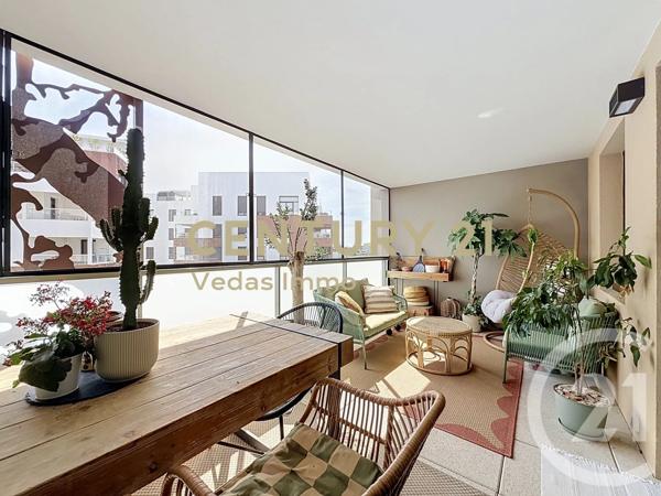 Appartement F4 à vendre  4 pièces - 82,40 m 2   ST JEAN DE VEDAS  - 34