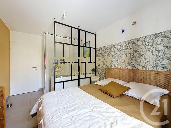 Appartement F4 à vendre  4 pièces - 82,40 m 2   ST JEAN DE VEDAS  - 34