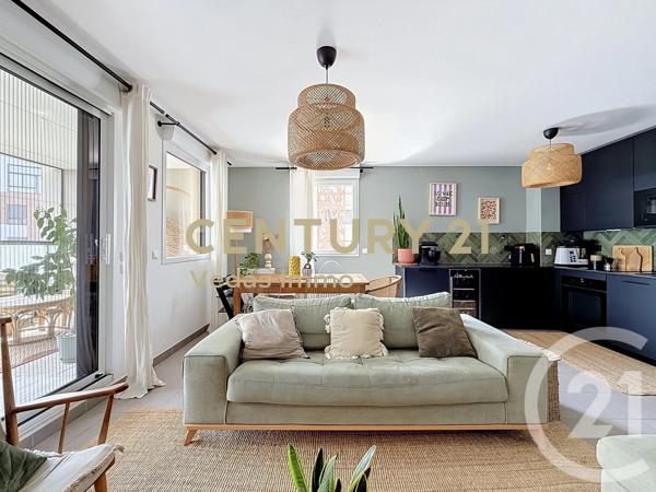Appartement F4 à vendre  4 pièces - 82,40 m 2   ST JEAN DE VEDAS  - 34
