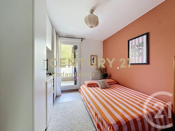 Appartement F4 à vendre  4 pièces - 82,40 m 2   ST JEAN DE VEDAS  - 34