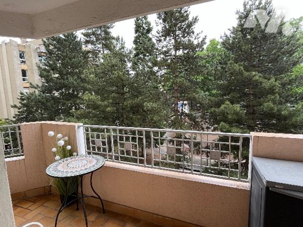 Tréfilerie, Jean Monnet T3 de 66m²+terrasse 6 m² Sud. Ideal résidence principale ou colocation