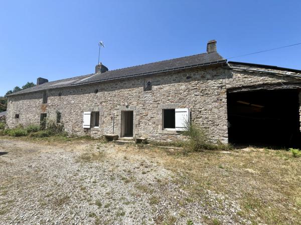 Longère à rénover sur 1400 m² de terrain à PLESCOP