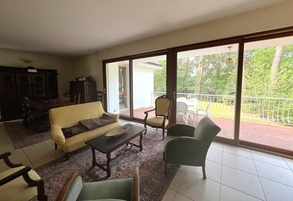 Cadre boisé MAISON TRADITIONNELLE sur terrain 3200 m² à VENDRE