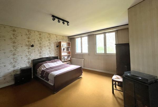 Cadre boisé MAISON TRADITIONNELLE sur terrain 3200 m² à VENDRE