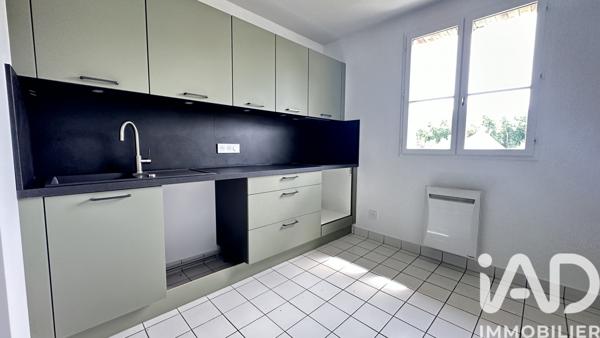 Location appartement 3 pièces 71 m² Saint-Pierre-lès-Nemours