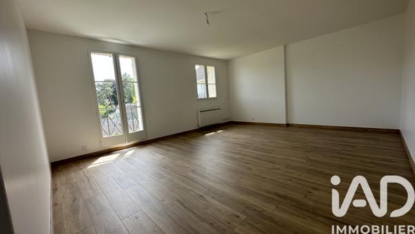 Location appartement 3 pièces 71 m² Saint-Pierre-lès-Nemours
