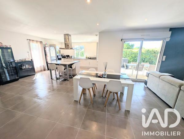 Maison à vendre 6 pièces 138 m² Vacqueyras