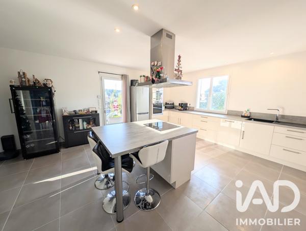 Maison à vendre 6 pièces 138 m² Vacqueyras