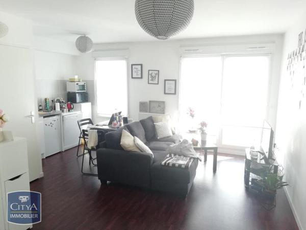 Appartement à louer 2 pièces 44m² Douai (59500)