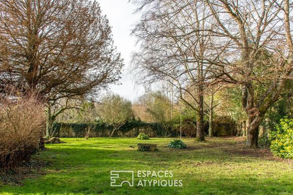 Elégance intemporelle : Maison de Maître au pied du Château