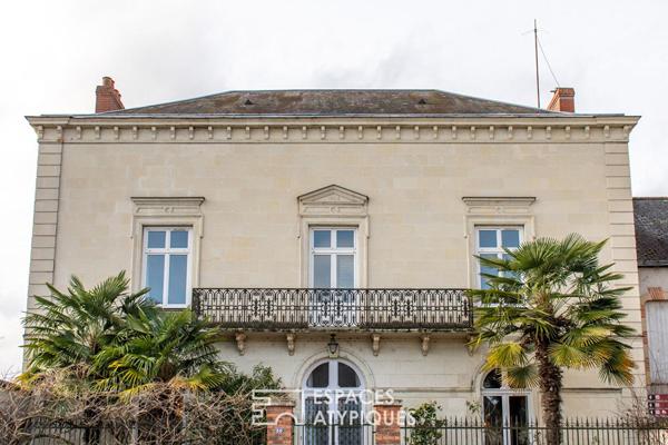 Elégance intemporelle : Maison de Maître au pied du Château