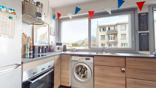 Appartement Grenoble 2 pièces 40 m2 avec balcon et ascenseur