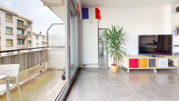 Appartement Grenoble 2 pièces 40 m2 avec balcon et ascenseur