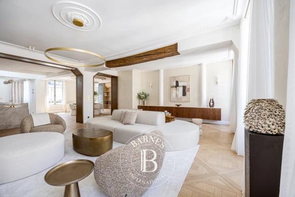 Paris 1er, Appartement 3 Chambres -  164 m² à vendre