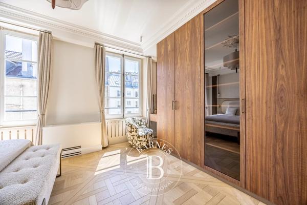 Paris 1er, Appartement 3 Chambres -  164 m² à vendre