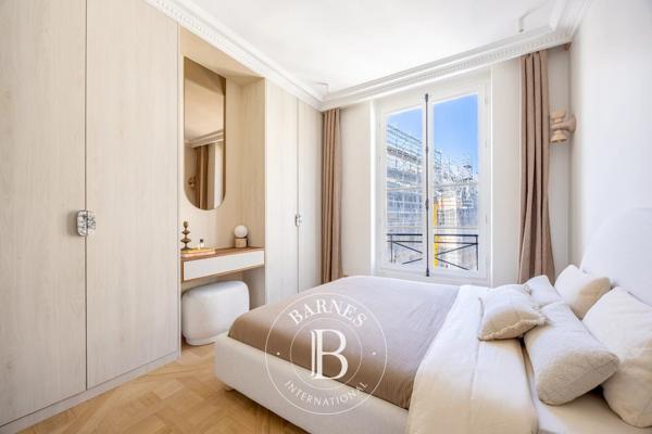 Paris 1er, Appartement 3 Chambres -  164 m² à vendre