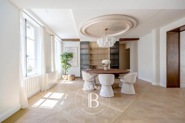 Paris 1er, Appartement 3 Chambres -  164 m² à vendre