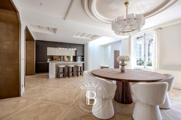 Paris 1er, Appartement 3 Chambres -  164 m² à vendre