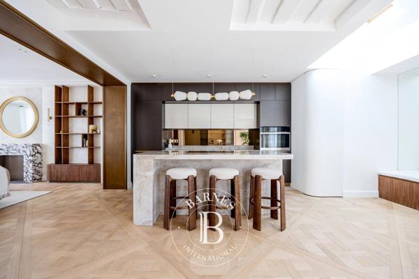 Paris 1er, Appartement 3 Chambres -  164 m² à vendre