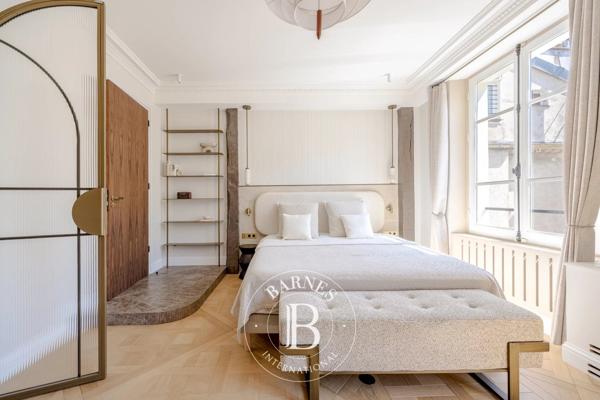 Paris 1er, Appartement 3 Chambres -  164 m² à vendre
