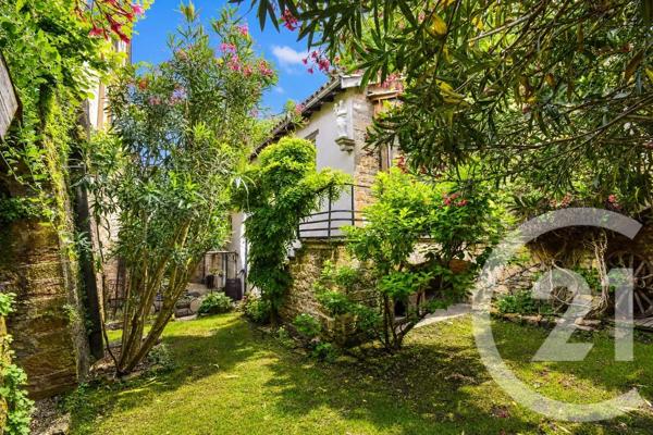 Maison à vendre  5 pièces - 198,47 m 2   TREVOUX  - 01