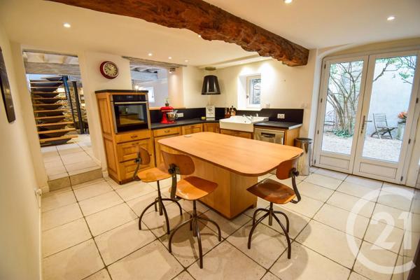 Maison à vendre  5 pièces - 198,47 m 2   TREVOUX  - 01