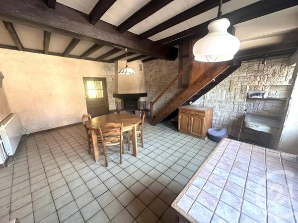 Maison à vendre  4 pièces - 89,29 m 2   PEROUGES  - 01