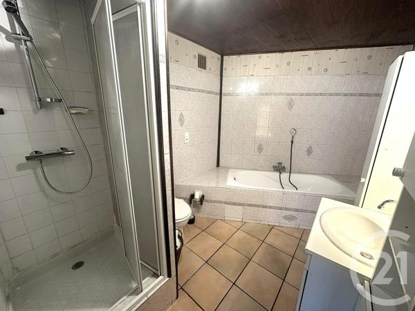 Maison à vendre  4 pièces - 89,29 m 2   PEROUGES  - 01