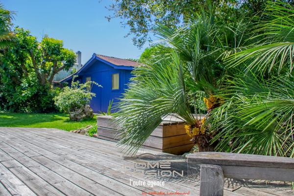 ROYAN - MAISON ANNÉES 30 AVEC PISCINE ET JARDIN PAYSAGÉ, PROCHE COMMERCES ET PLAGES