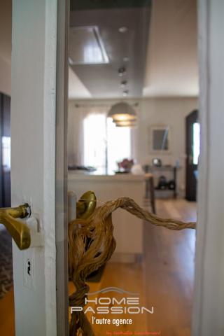 ROYAN - MAISON ANNÉES 30 AVEC PISCINE ET JARDIN PAYSAGÉ, PROCHE COMMERCES ET PLAGES