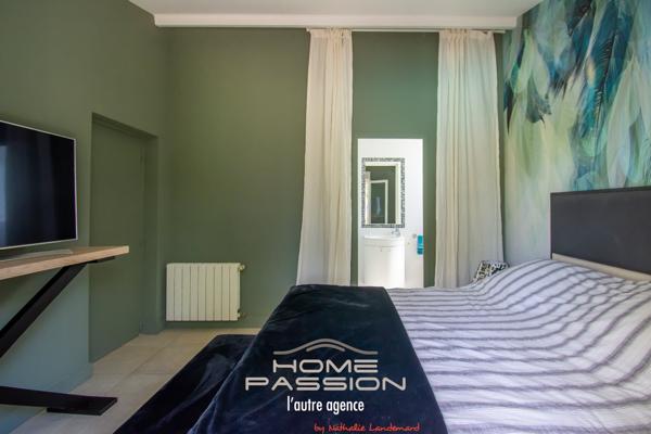 ROYAN - MAISON ANNÉES 30 AVEC PISCINE ET JARDIN PAYSAGÉ, PROCHE COMMERCES ET PLAGES