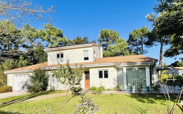 Maison à vendre    4 pièces •  Saint-Augustin