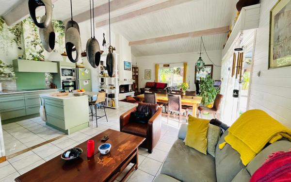 Maison à vendre    4 pièces •  Saint-Augustin