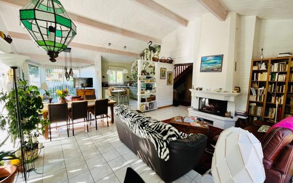 Maison à vendre    4 pièces •  Saint-Augustin