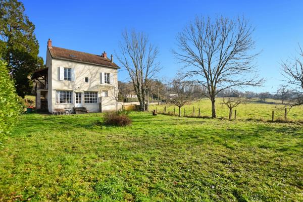 Maison à PARIS L' HOPITAL de 154 m2 avec 1452 m2 de terrain