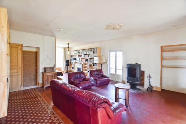 Maison à PARIS L' HOPITAL de 154 m2 avec 1452 m2 de terrain