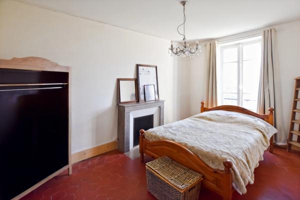 Maison à PARIS L' HOPITAL de 154 m2 avec 1452 m2 de terrain