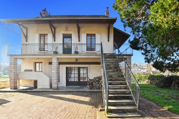 Maison à PARIS L' HOPITAL de 154 m2 avec 1452 m2 de terrain