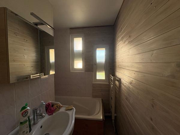 Appartement T3/4 - 75.67m² - à louer AIX-EN-PROVENCE