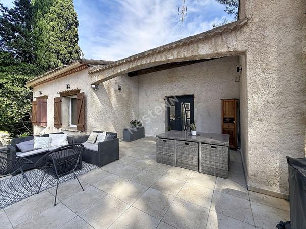 La Ciotat ?  Saint-Jean - Une propriété familiale d'exception entre élégance, sérénité et potentiel patrimonial