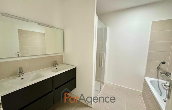 SEMUSSAC PROCHE COMMERCES