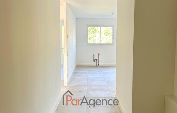 SEMUSSAC PROCHE COMMERCES